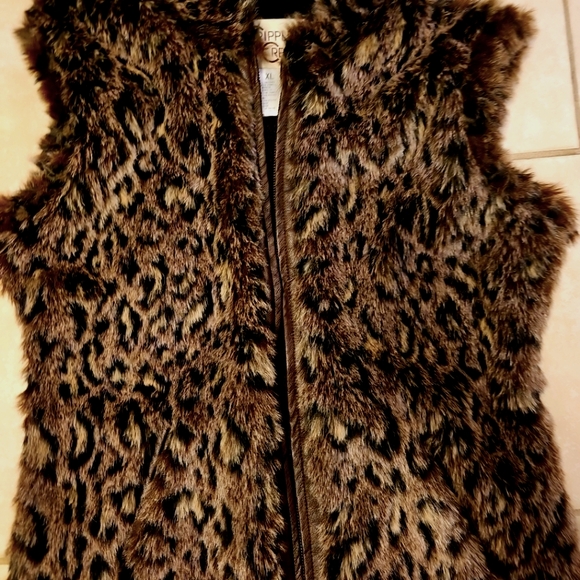 Cripple Creek Women's BROWN MED Faux Fur Vest -XL - Picture 2 of 4